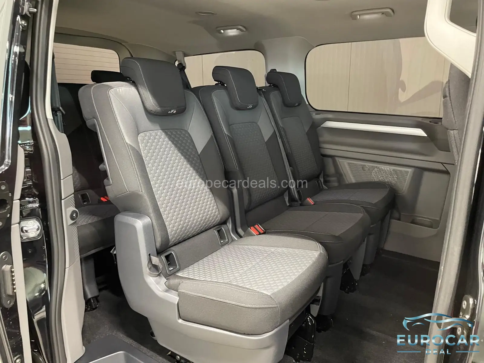 Volkswagen T7 Caravelle