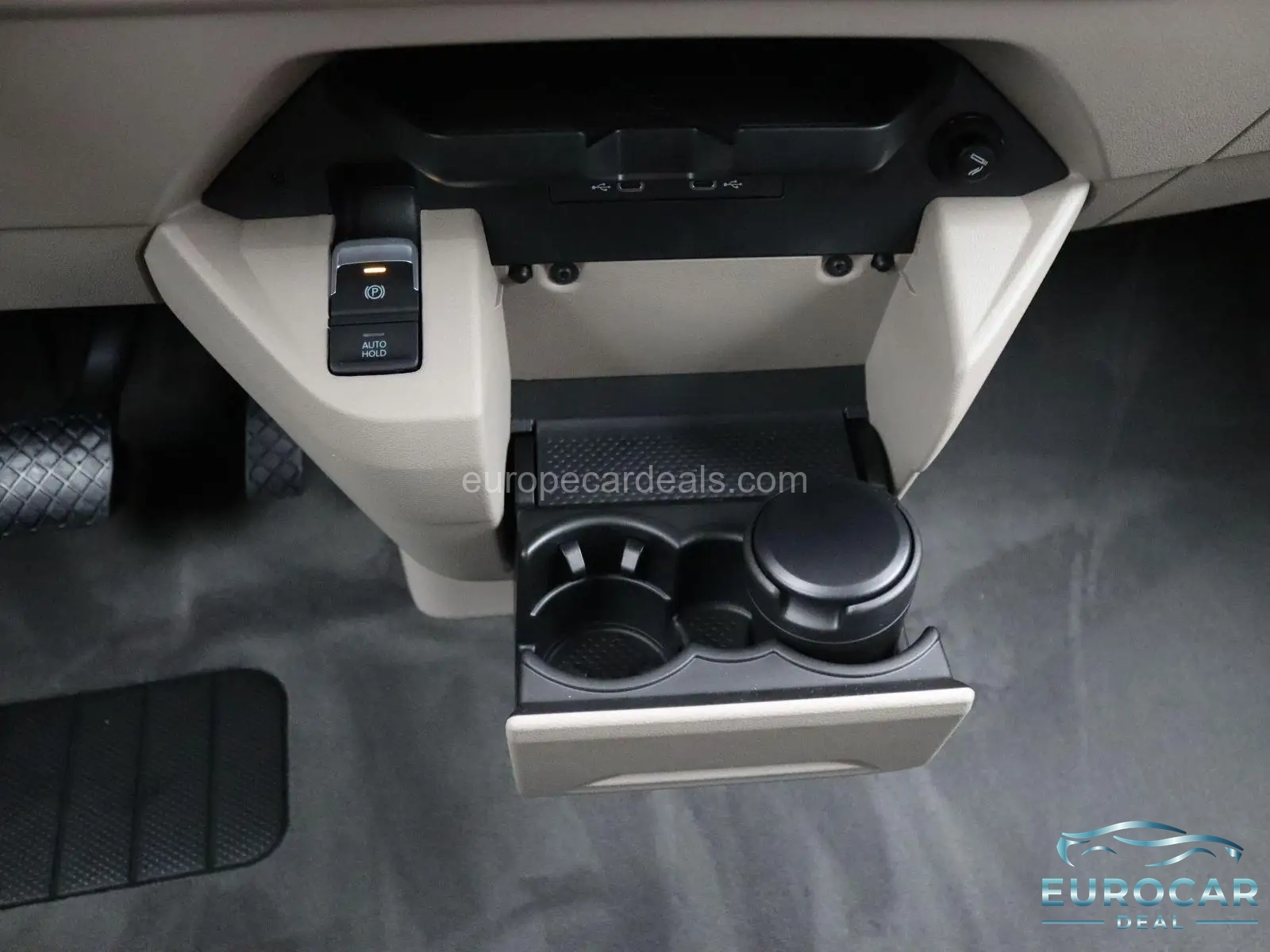 Volkswagen T7 California