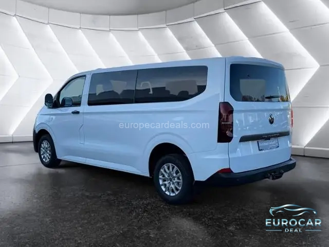 Volkswagen T7 Kombi