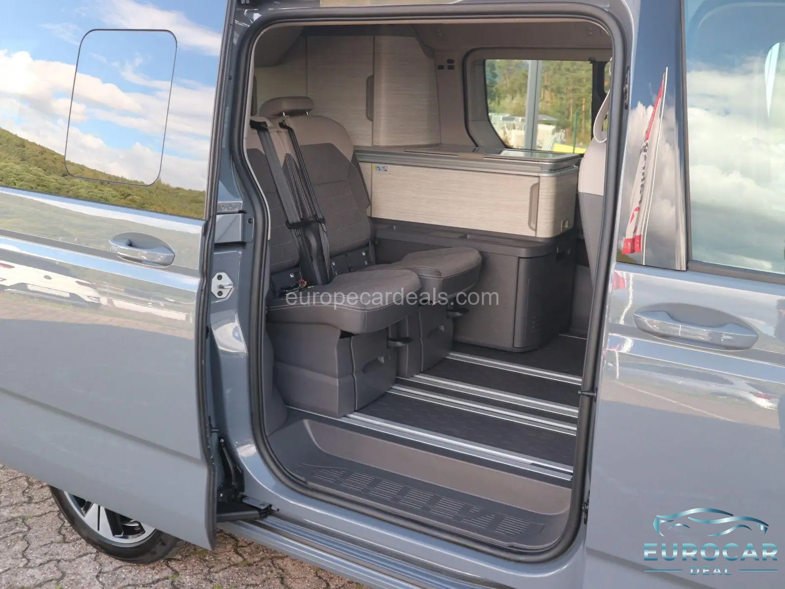 Volkswagen T7 California