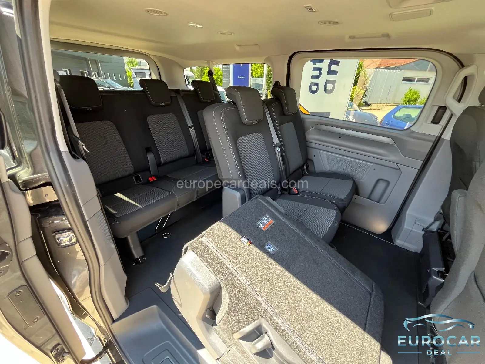 Volkswagen T7 Caravelle