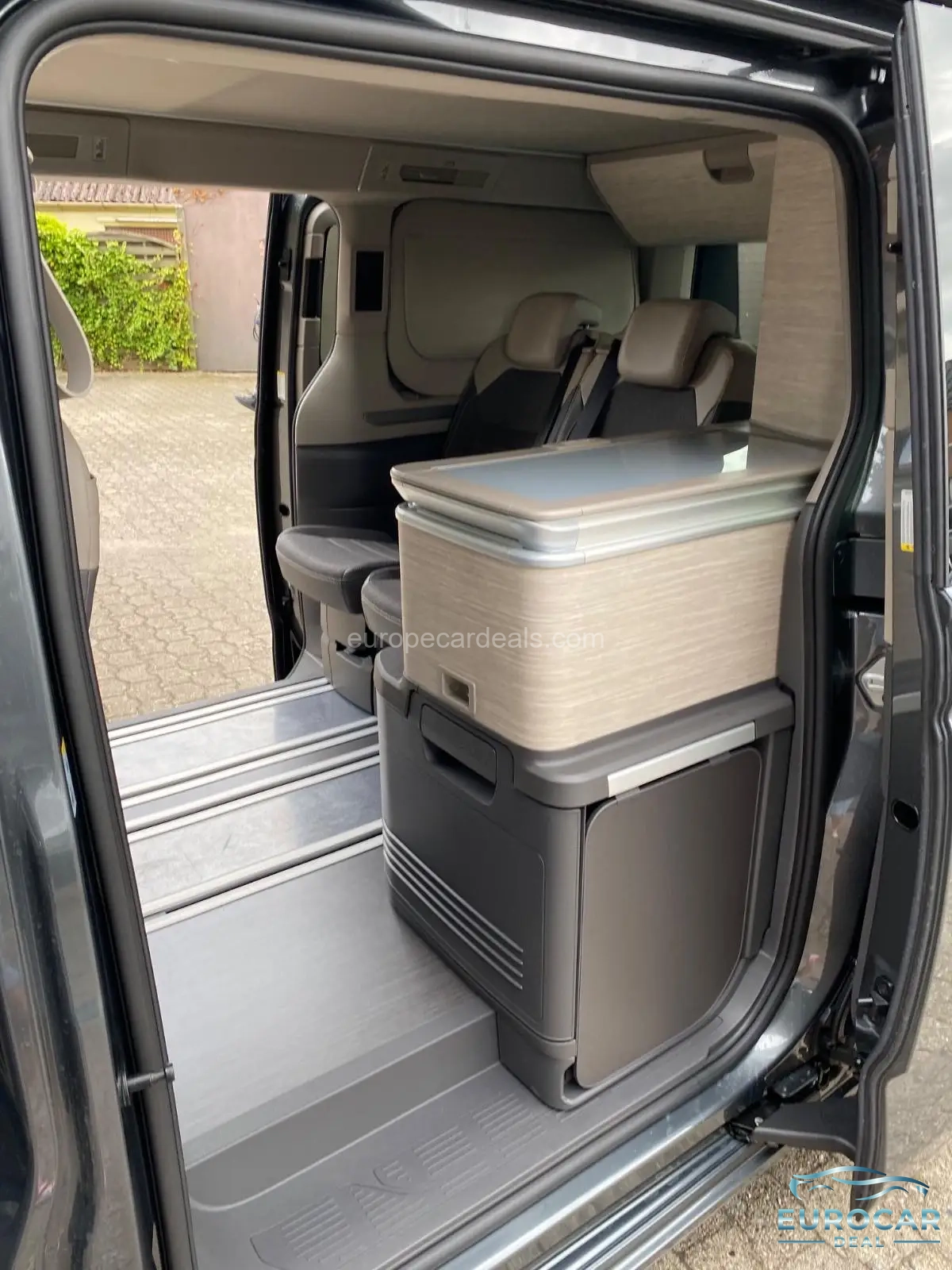 Volkswagen T7 California
