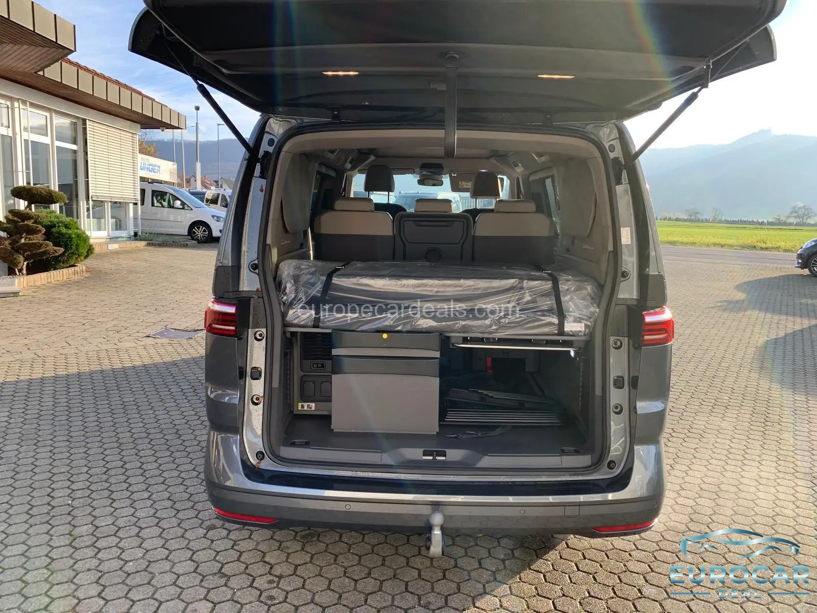 Volkswagen T7 California