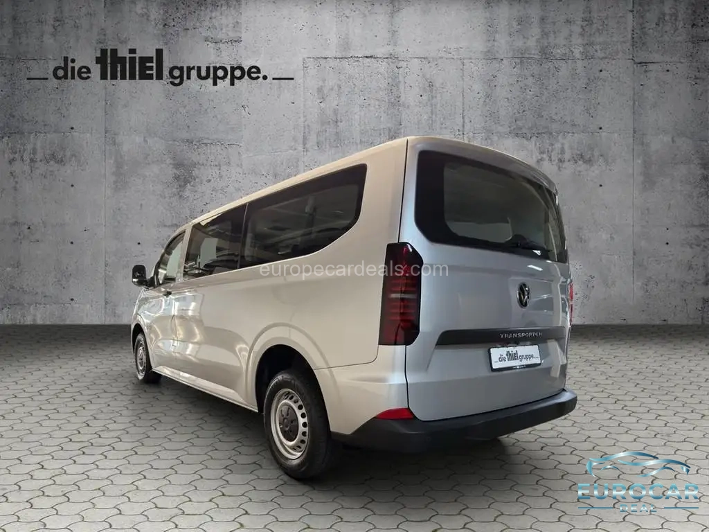 Volkswagen T7 Kombi