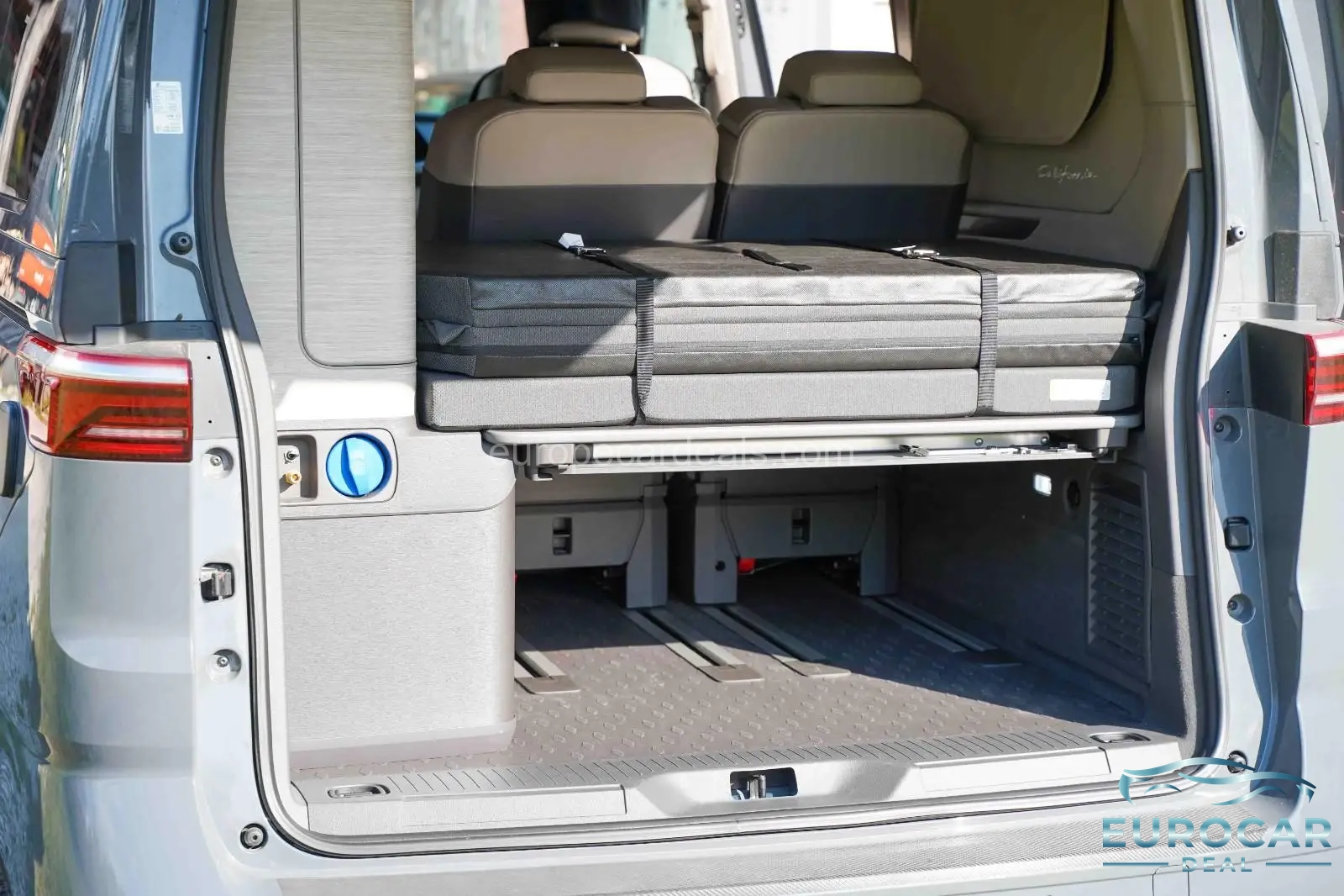 Volkswagen T7 California