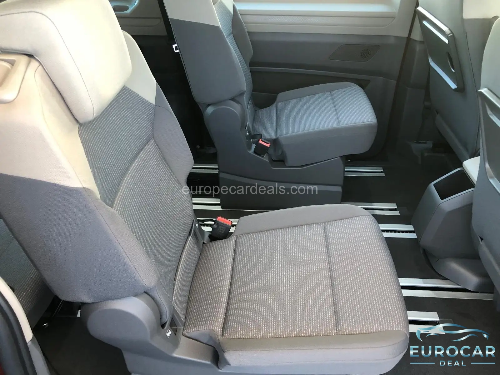 Volkswagen T7 California