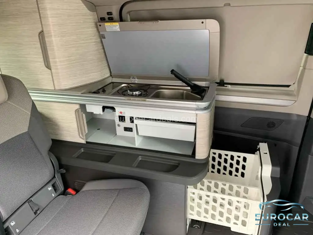 Volkswagen T7 California