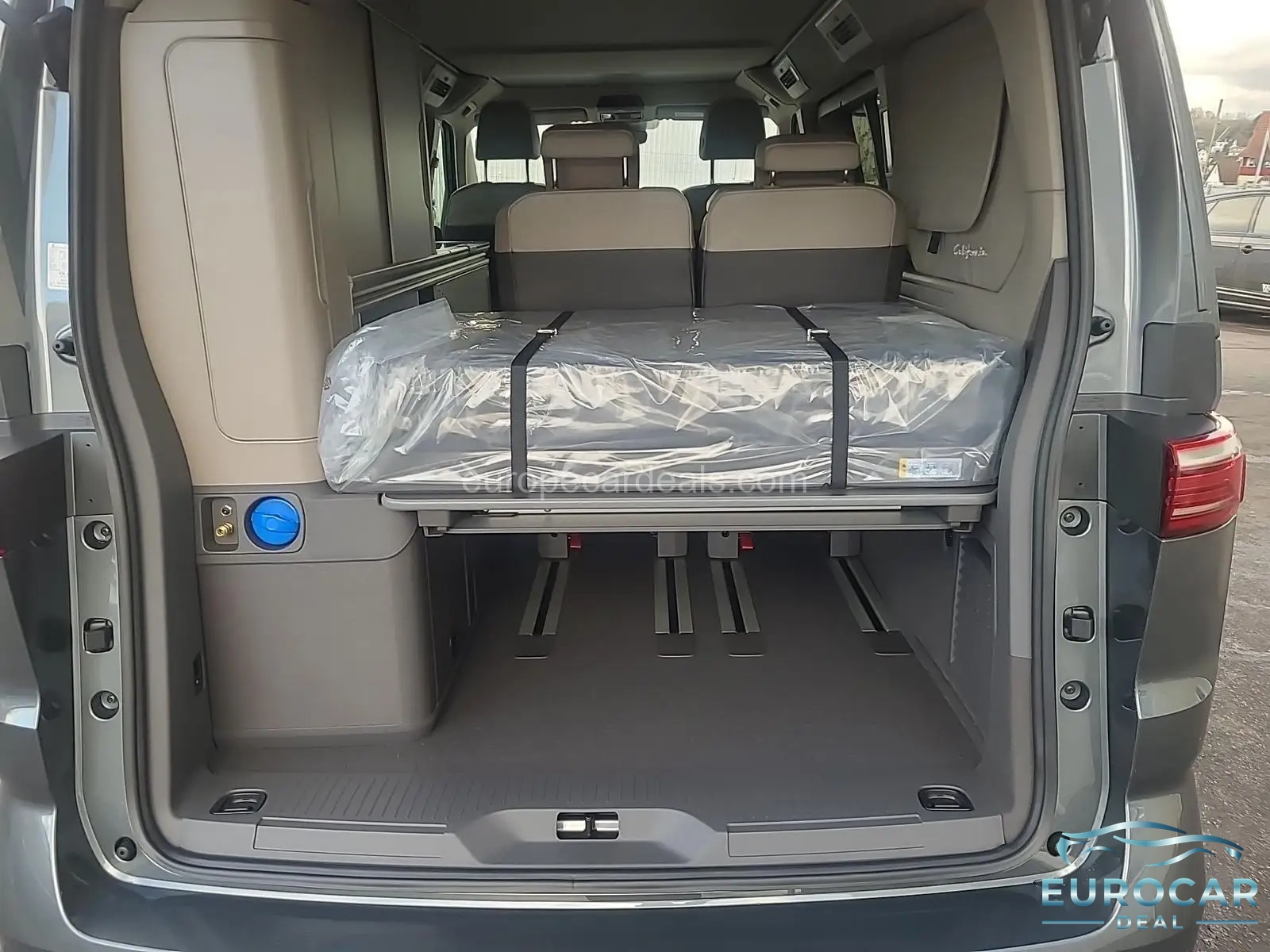 Volkswagen T7 California