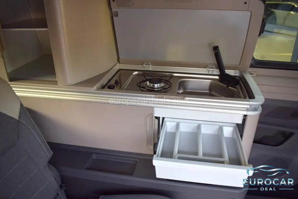 Volkswagen T7 California