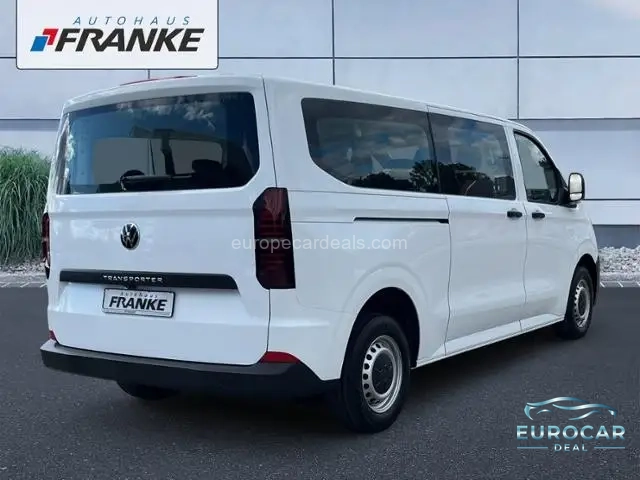 Volkswagen T7 Kombi