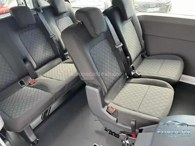 Volkswagen T7 Kombi