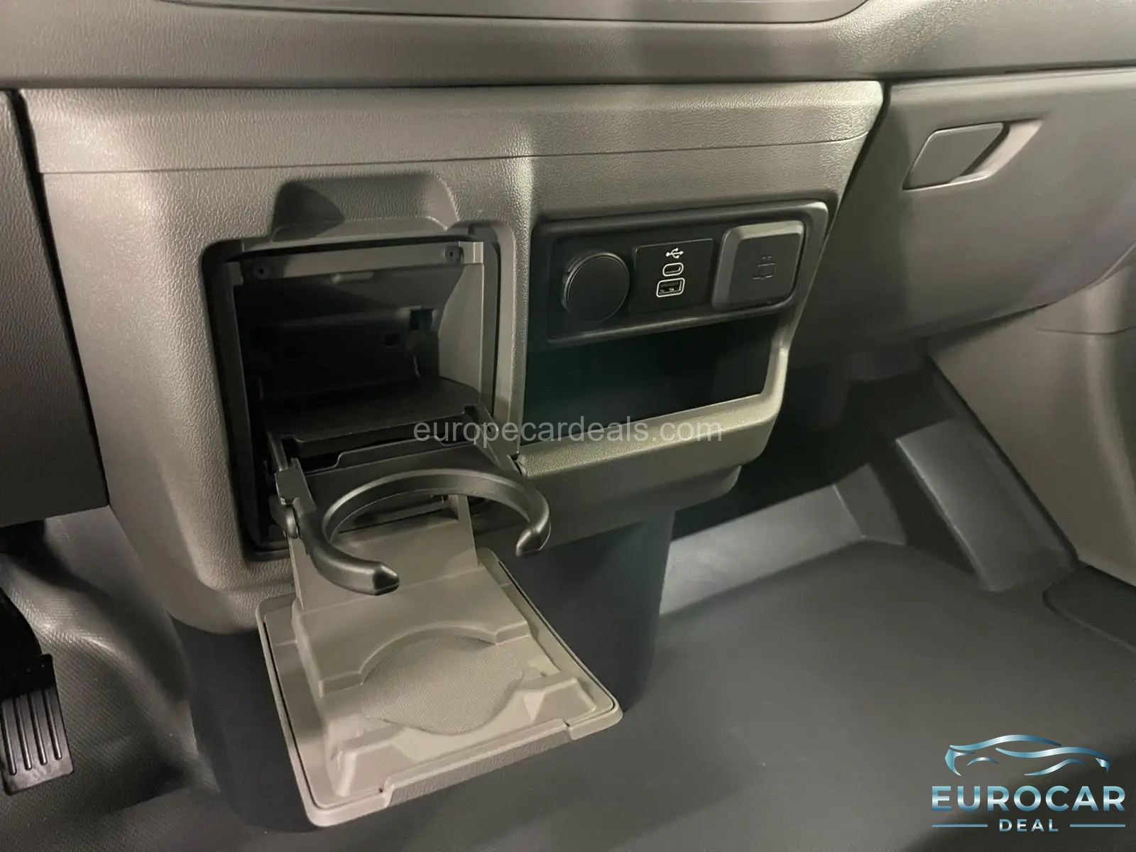 Volkswagen T7 Caravelle