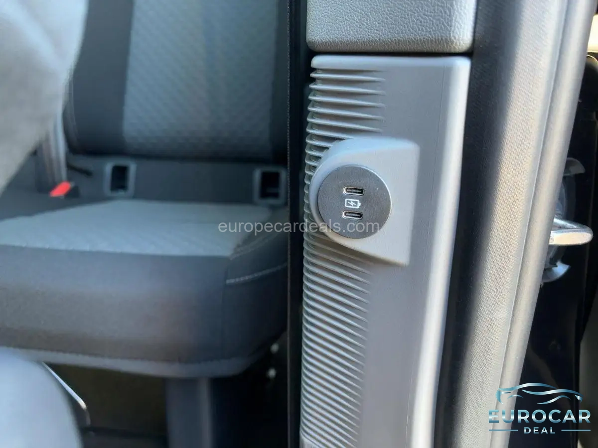 Volkswagen T7 Caravelle