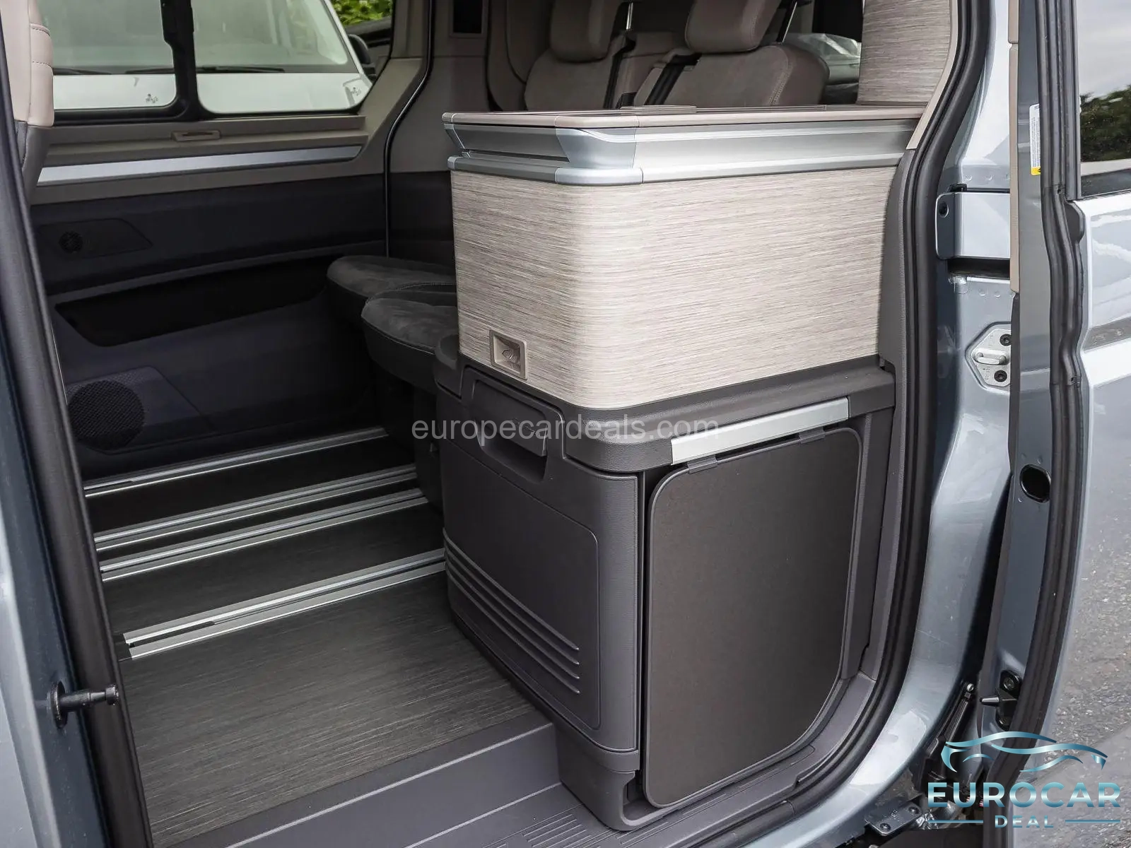 Volkswagen T7 California