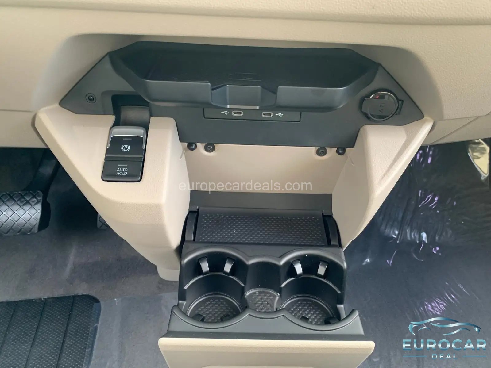 Volkswagen T7 California