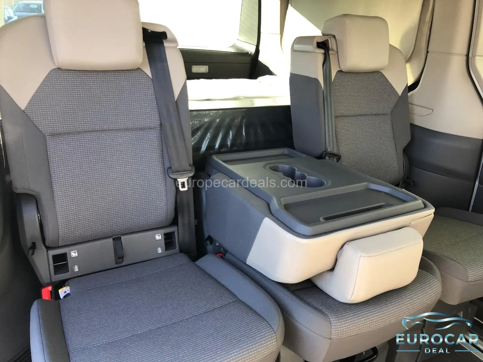 Volkswagen T7 California