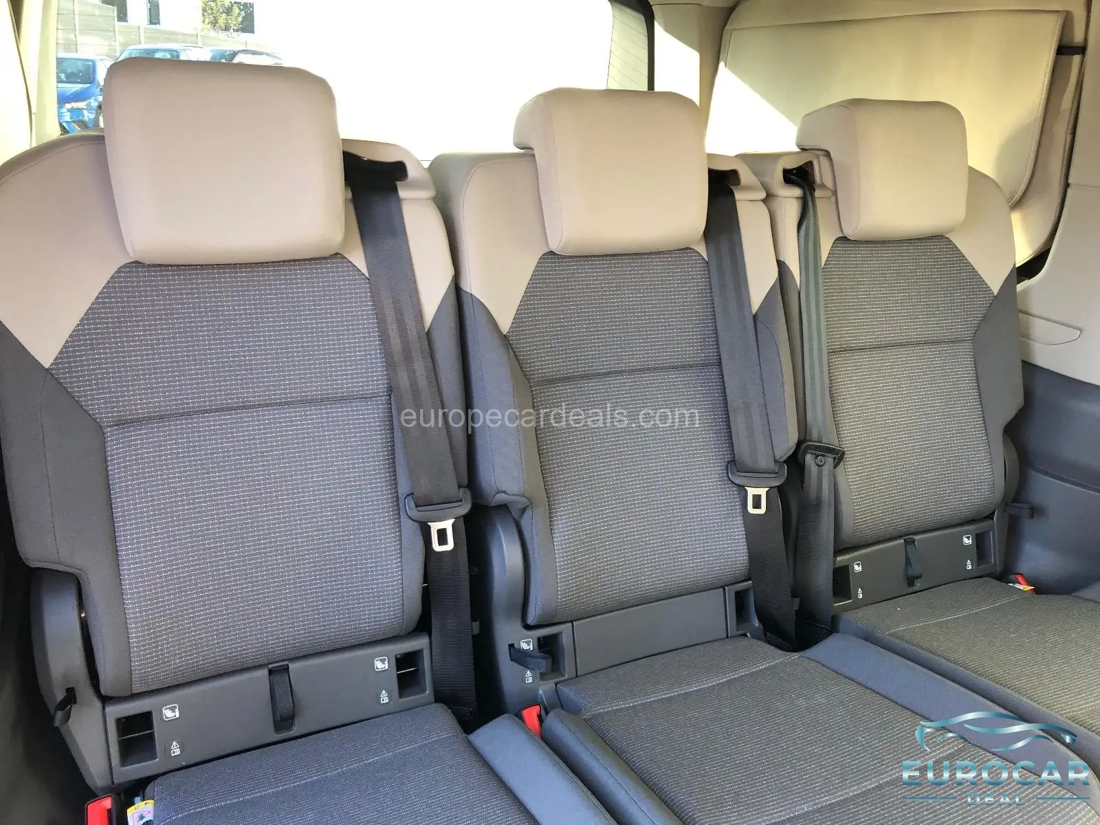 Volkswagen T7 California