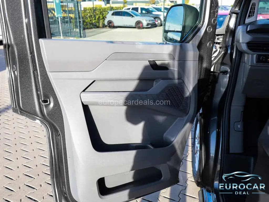 Volkswagen T7 Caravelle