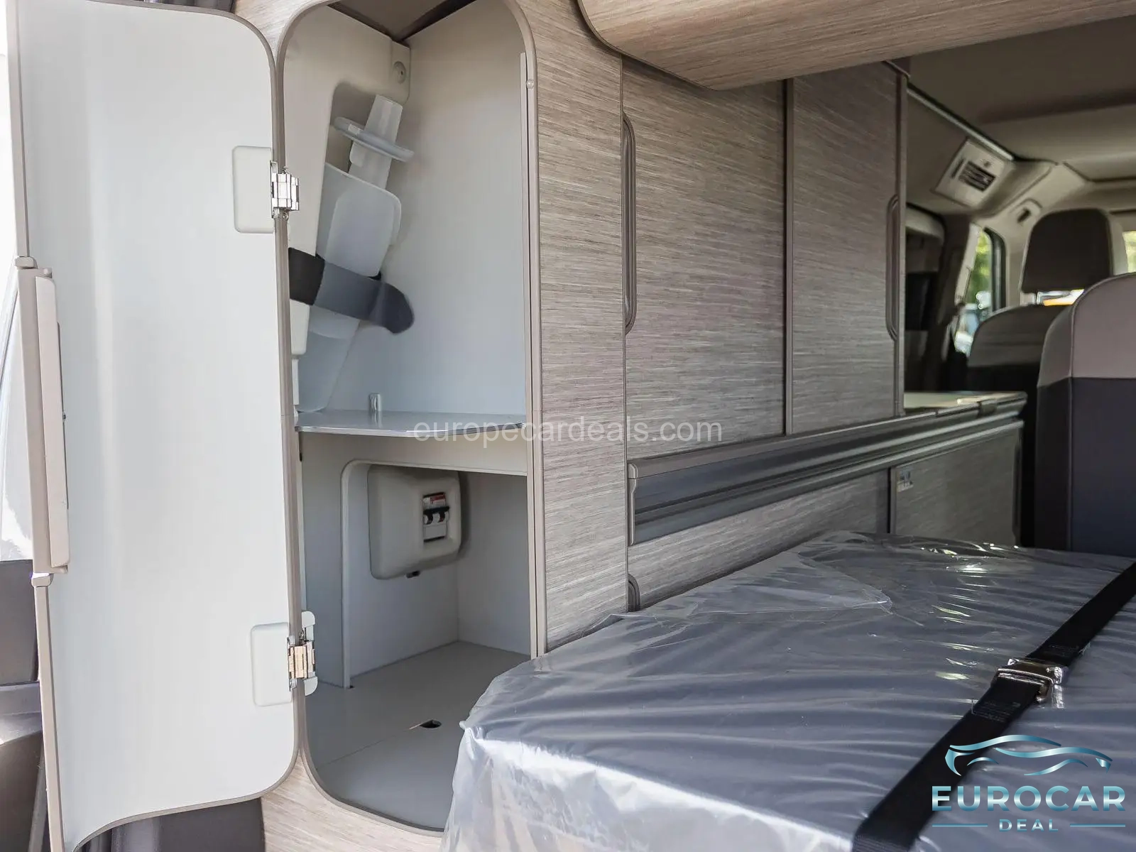 Volkswagen T7 California