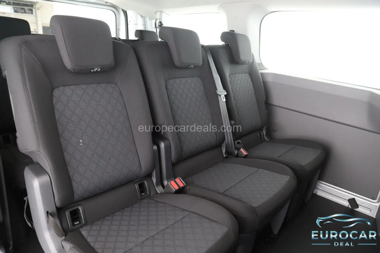 Volkswagen T7 Kombi