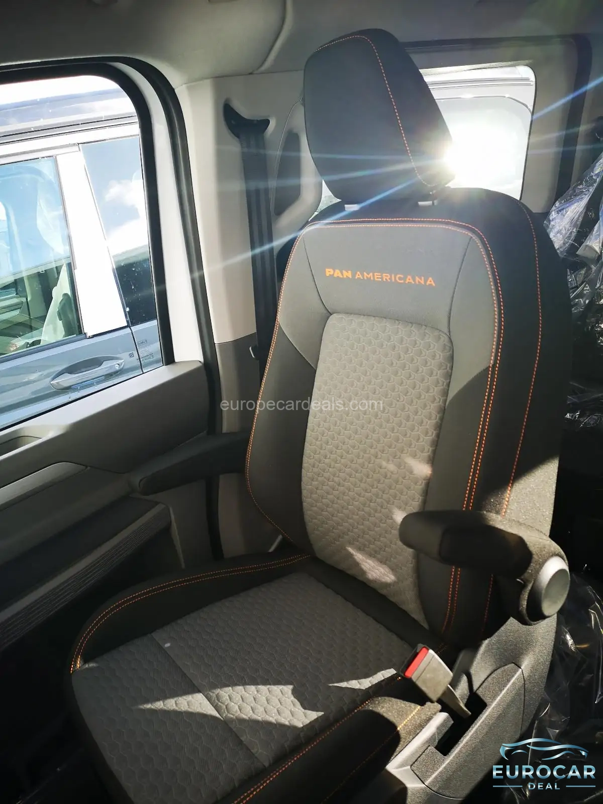 Volkswagen T7 Kombi