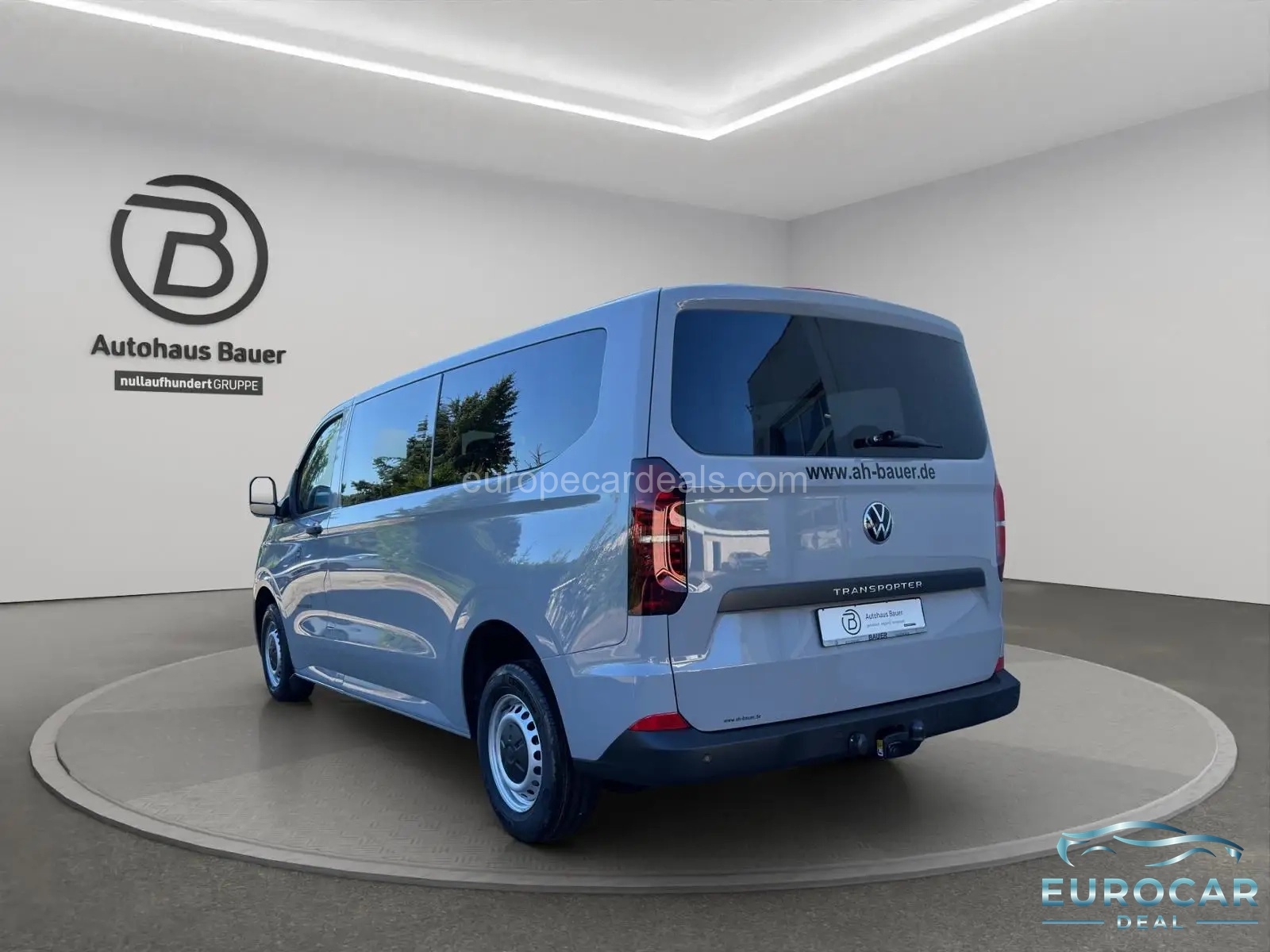 Volkswagen T7 Kombi