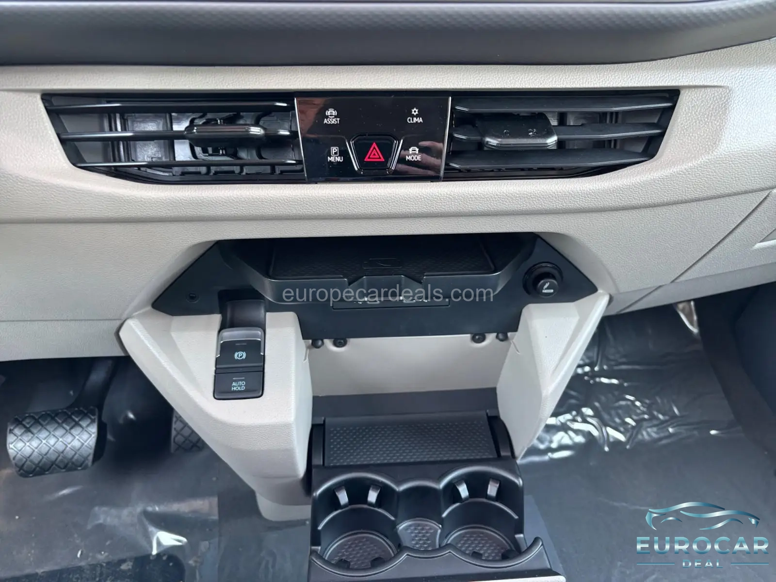 Volkswagen T7 California