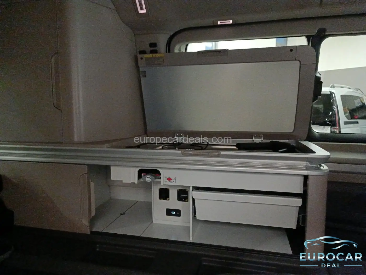 Volkswagen T7 California