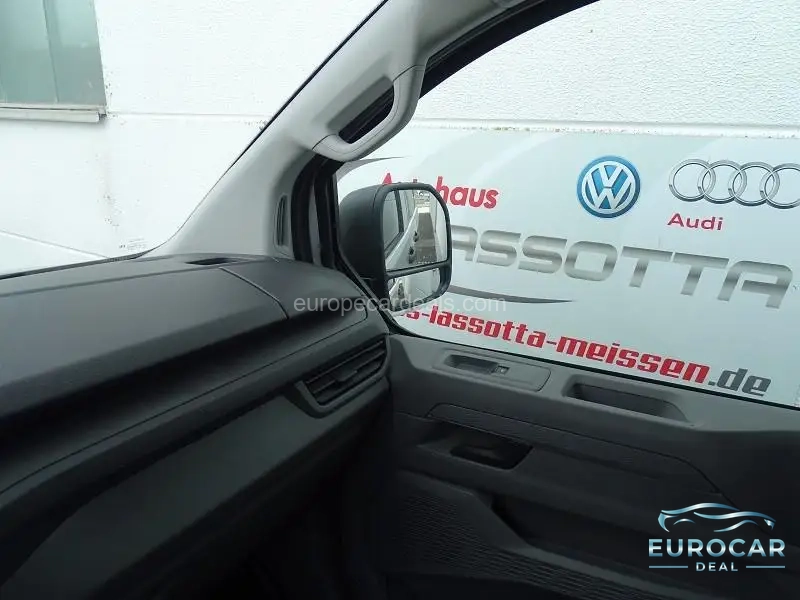 Volkswagen T7 Kombi