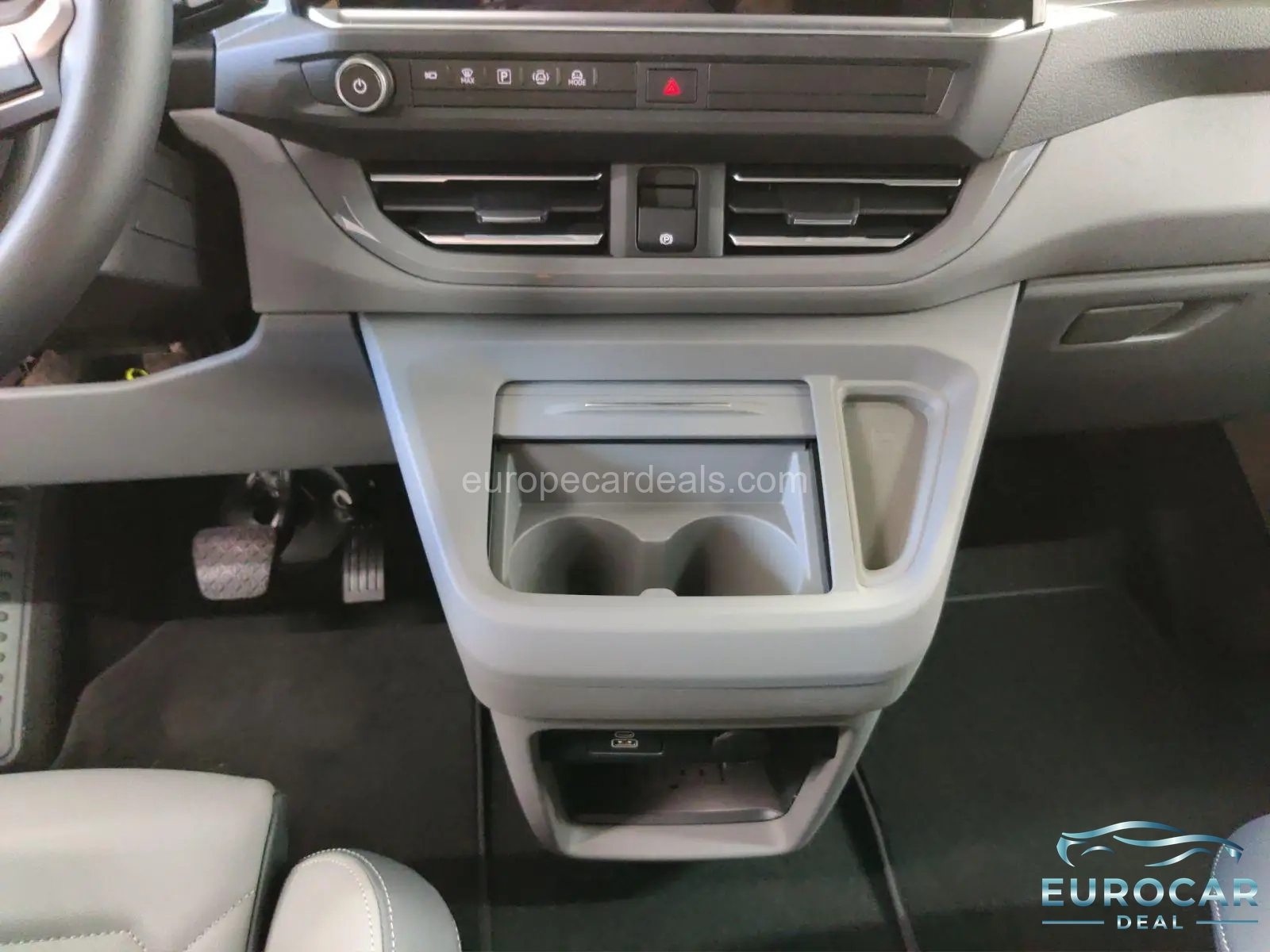 Volkswagen T7 Caravelle