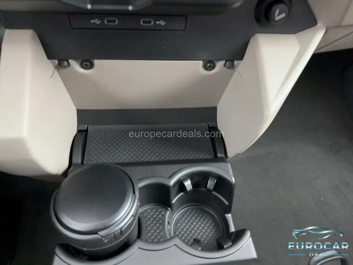 Volkswagen T7 California
