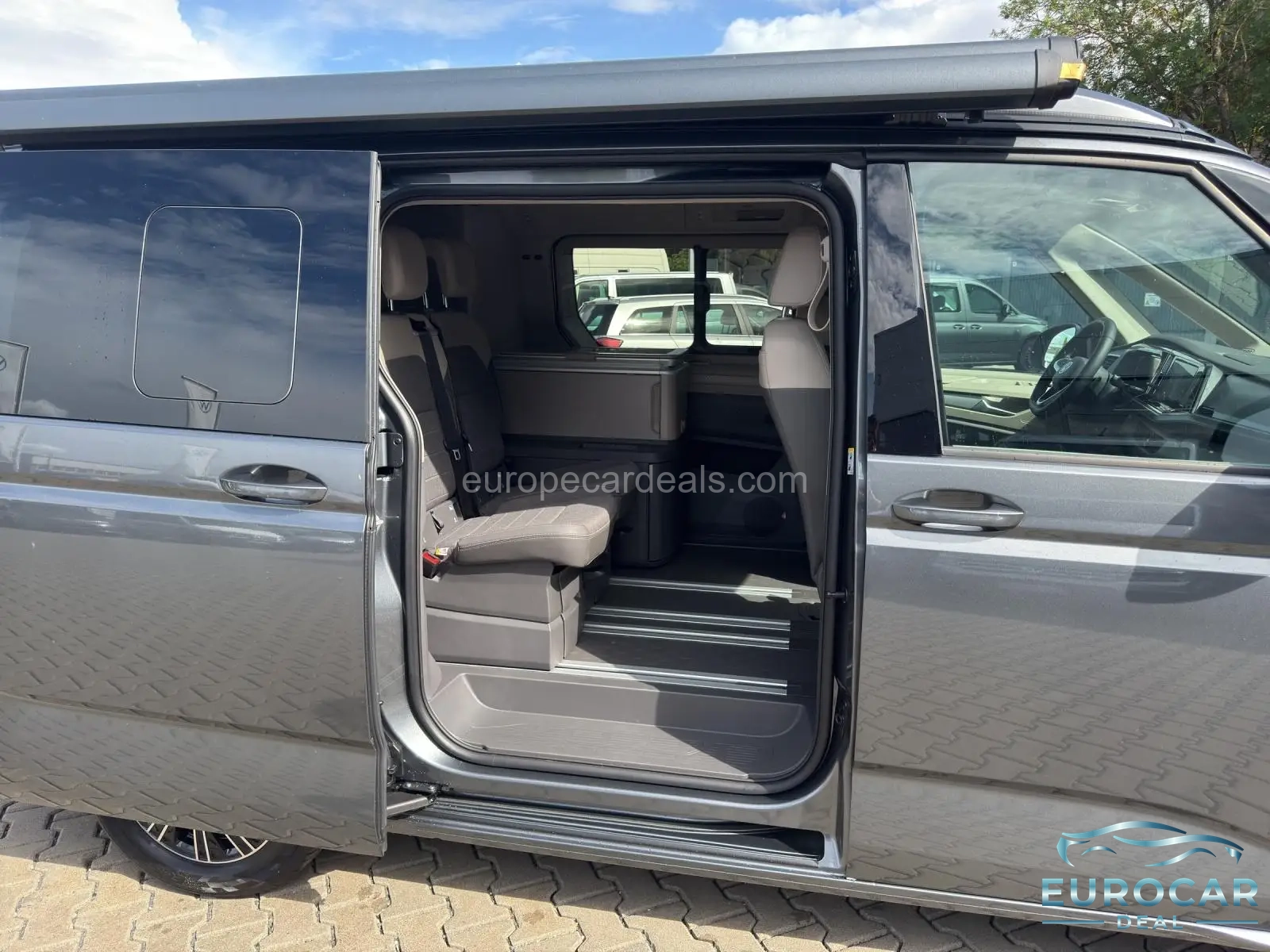 Volkswagen T7 California