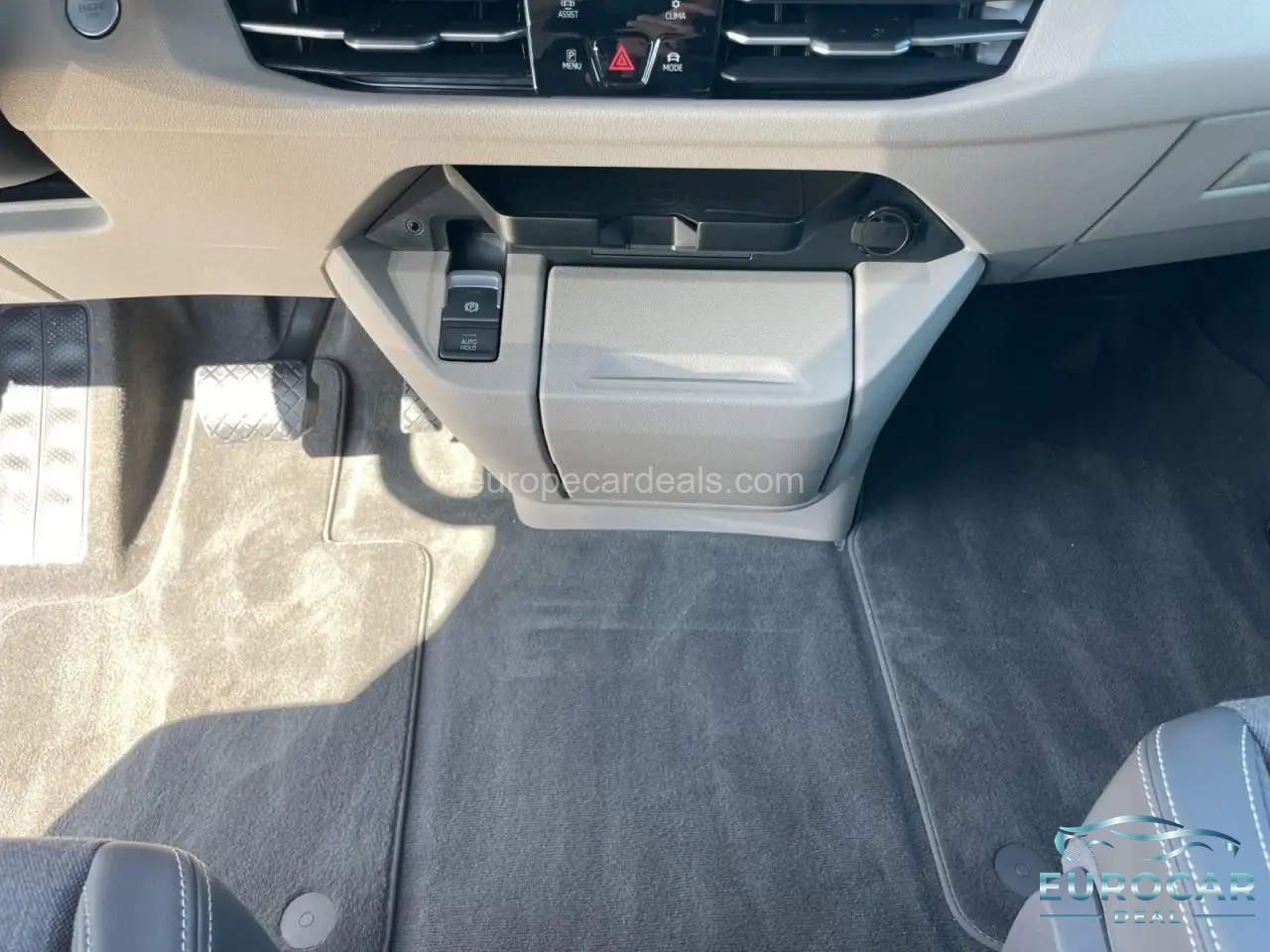 Volkswagen T7 California