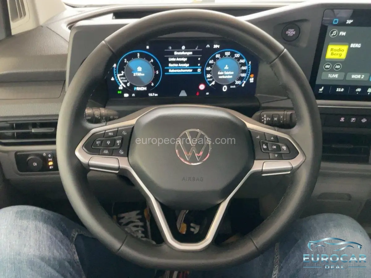 Volkswagen T7 Kombi