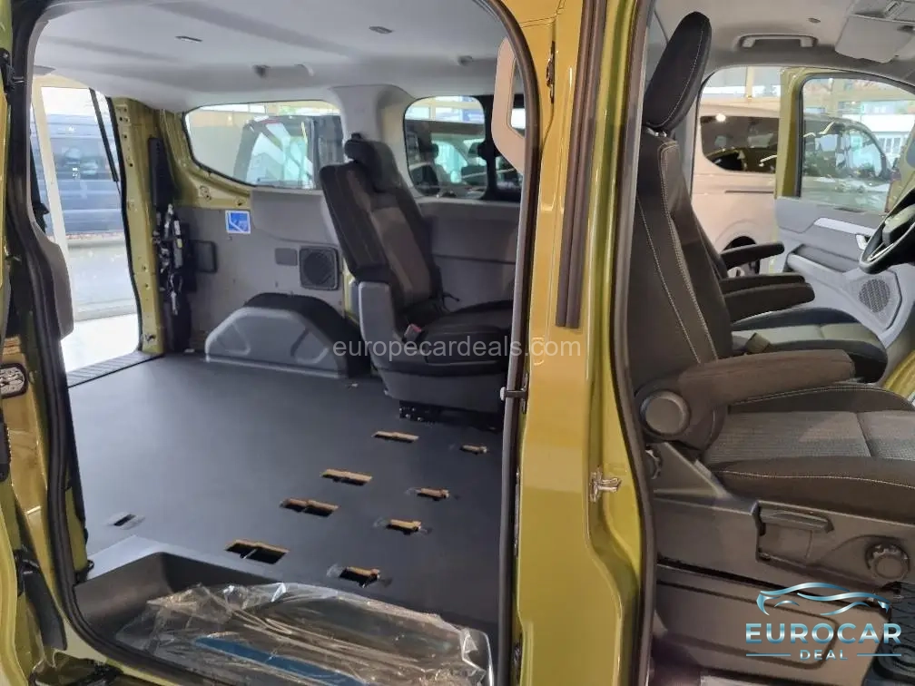 Volkswagen T7 Kombi