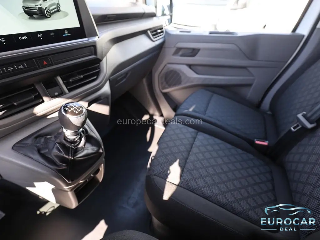 Volkswagen T7 Transporter