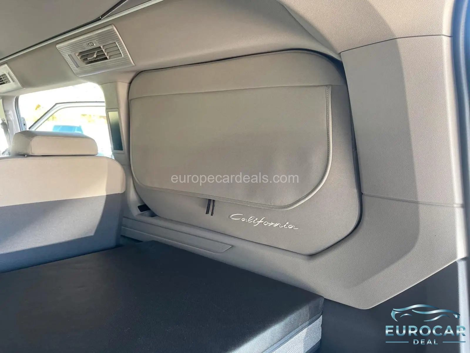 Volkswagen T7 California