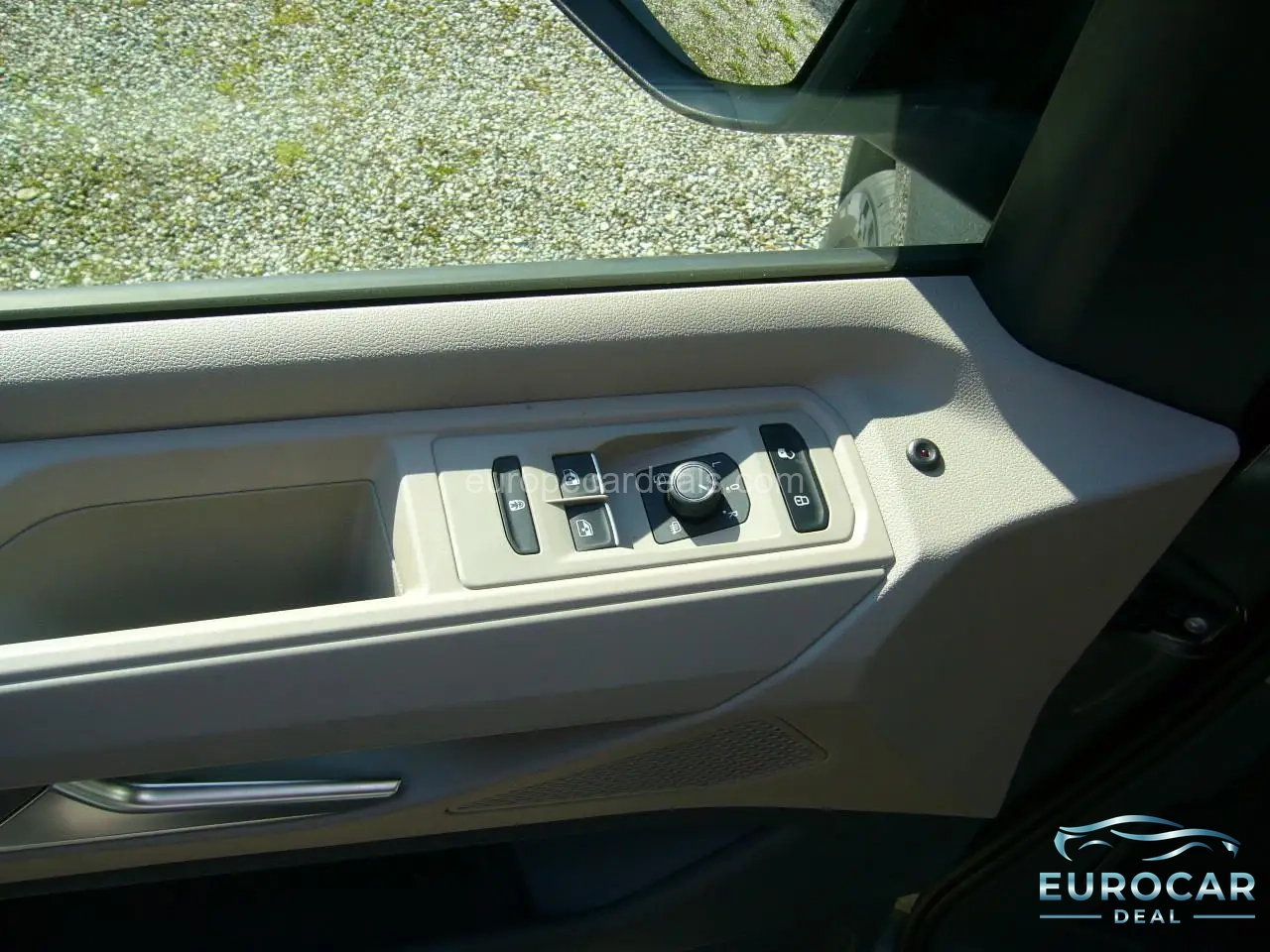 Volkswagen T7 California