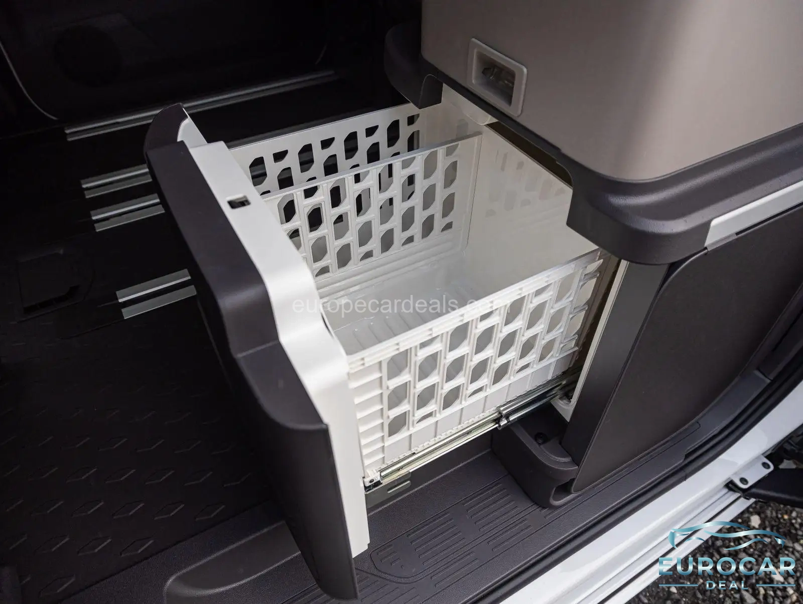 Volkswagen T7 California