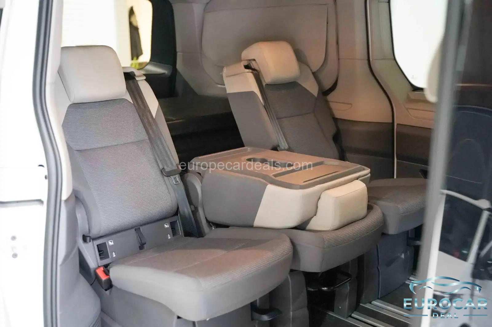 Volkswagen T7 California