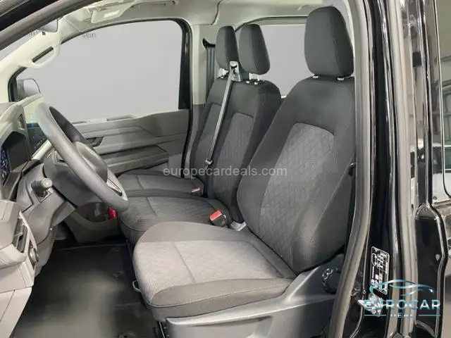 Volkswagen T7 Kombi