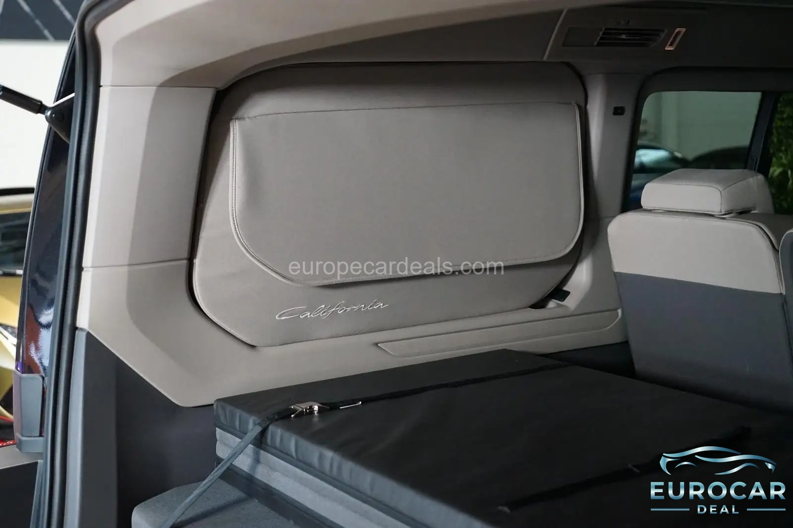Volkswagen T7 California
