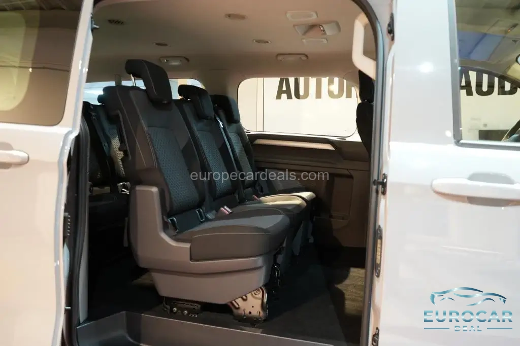 Volkswagen T7 Caravelle
