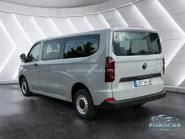 Volkswagen T7 Kombi