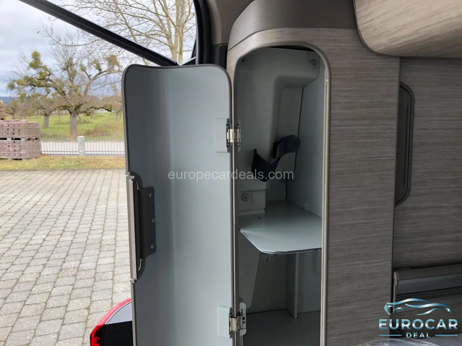 Volkswagen T7 California