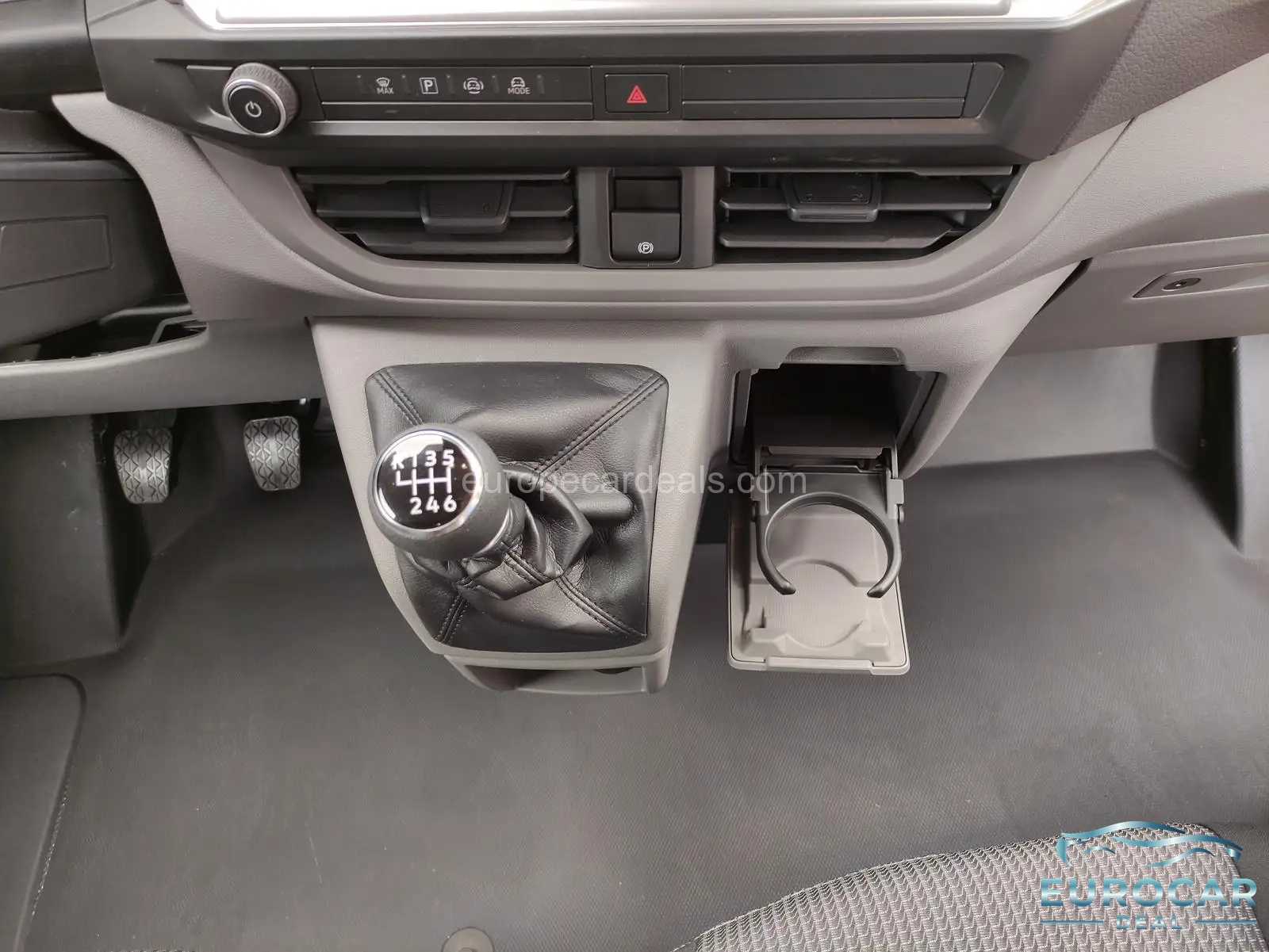 Volkswagen T7 Transporter