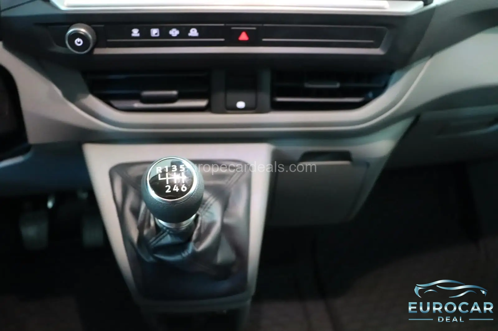 Volkswagen T7 Transporter