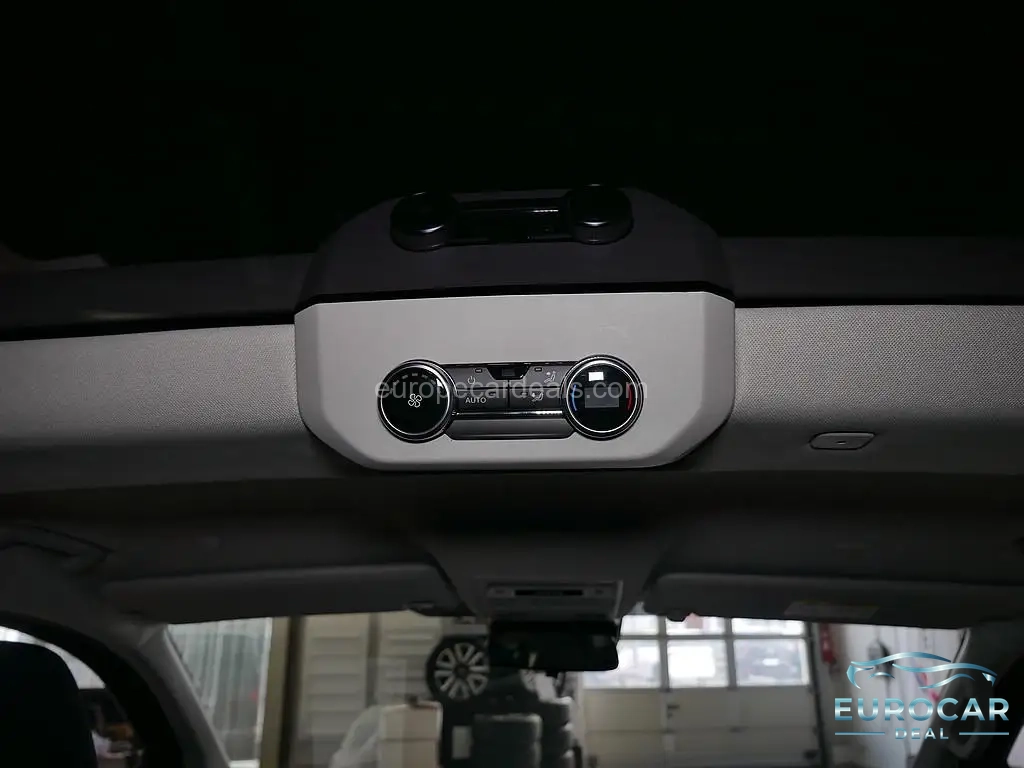 Volkswagen T7 Caravelle