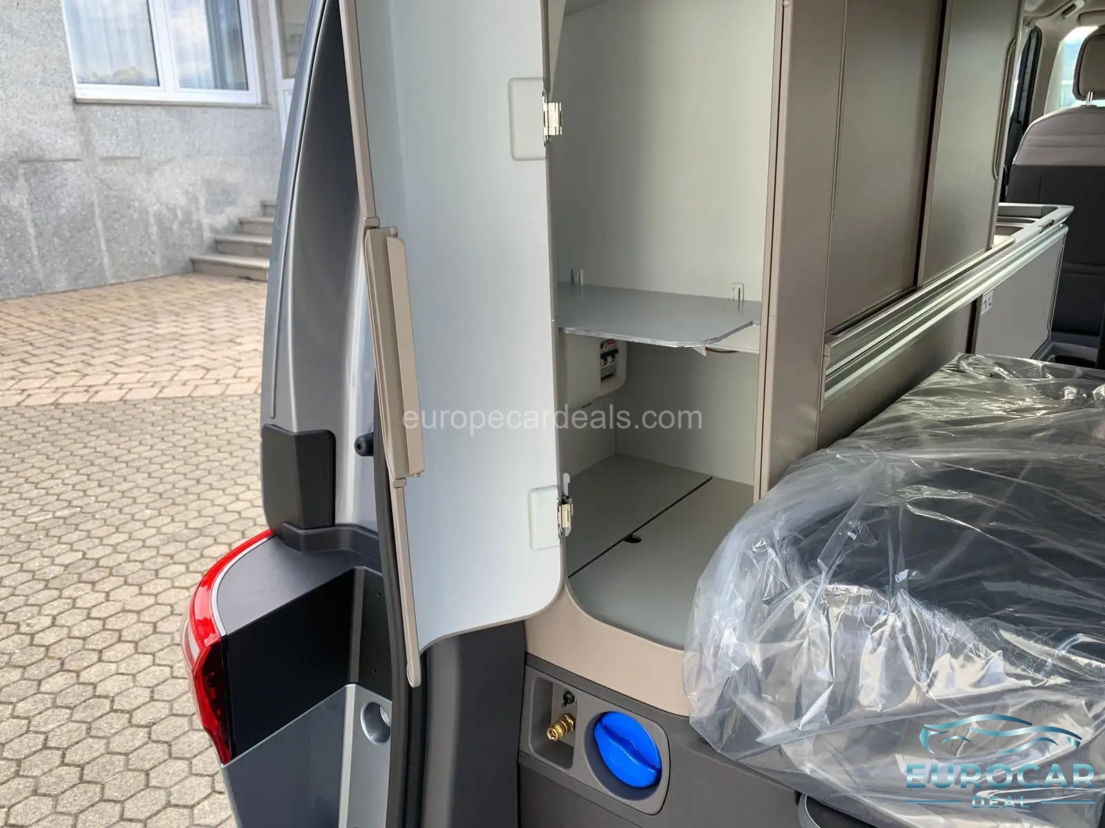 Volkswagen T7 California