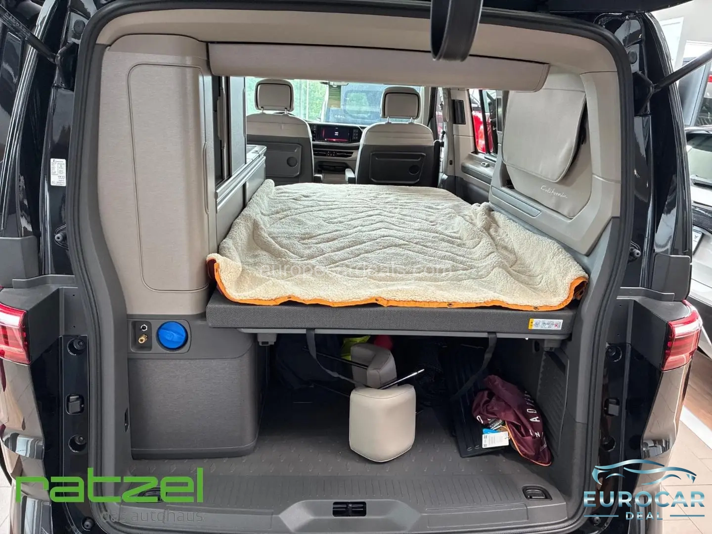 Volkswagen T7 California